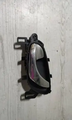 Nissan Qashqai Front door interior handle