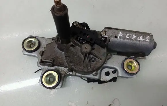 Ford Focus Rear window wiper motor 0390201548