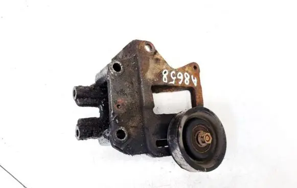 Hyundai Santa Fe Engine mounting bracket