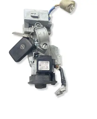 Nissan Qashqai+2 Ignition lock 216697757 A8015B506 28590C9968