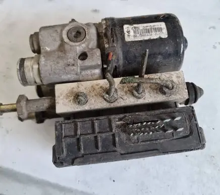 Volkswagen Polo III 6N 6N2 6NF ABS Pump 7m0907379