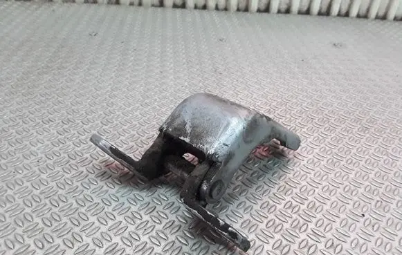 KIA Cerato Front door upper hinge