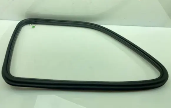 Mercedes-Benz GL X164 Rear door rubber seal (on body) A1646701339 A1647680524