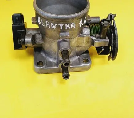 Hyundai Elantra Throttle body valve 3517023000