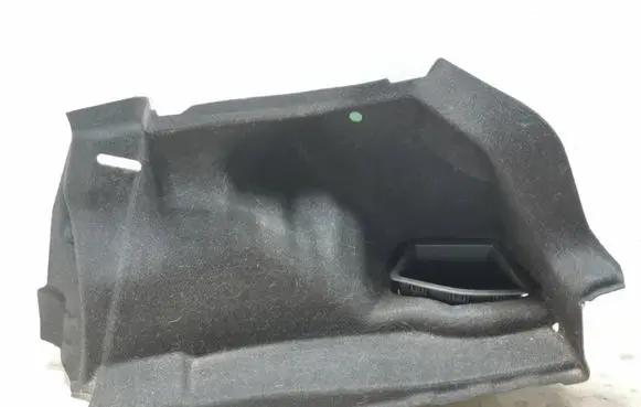 Trunk/boot lower side trim panel