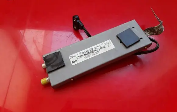 Cadillac SRX Aerial antenna amplifier 25757629 12277A