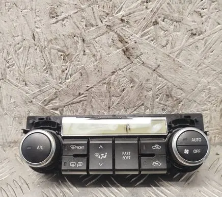 Toyota Auris E180 Climate control unit 5590002420