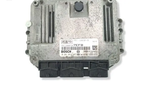 Ford Focus Engine control unit/module 7M5112A650UB 0281012487