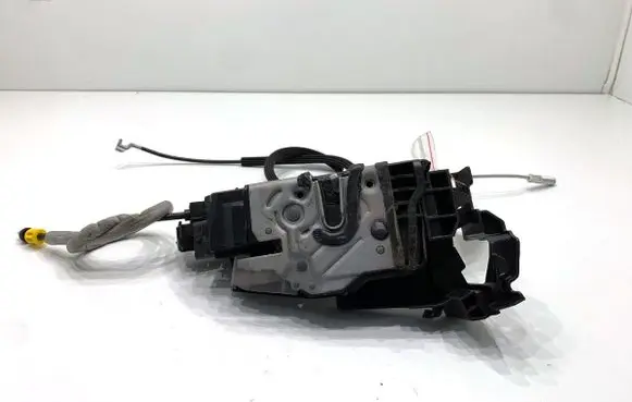 Mercedes-Benz GLE W167 Front door lock A0997200401