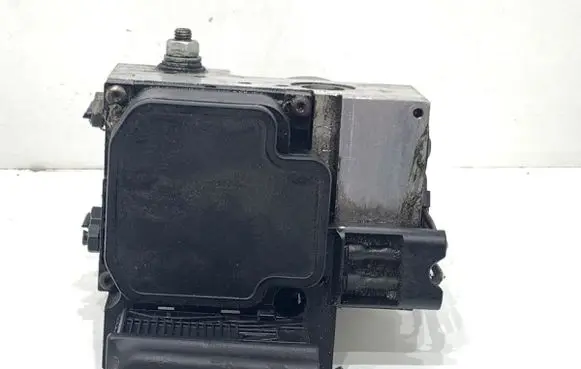 Volkswagen PASSAT B5.5 ABS Pump 8E0614111T