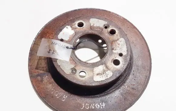 Honda Civic Rear brake disc neventiliuojamas