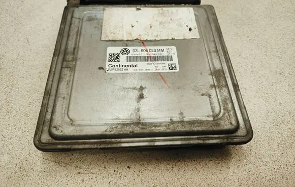Volkswagen Golf SportWagen Engine control unit/module 03L906023MM 03L907425C 5WP42692AA