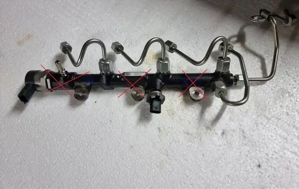 Renault Trafic III (X82) Fuel injector supply line/pipe 175219059R 221510851 HMLGT5257R