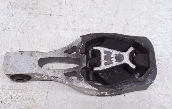 Citroen C5 Engine mount bracket 9811786680