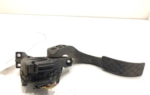 Audi A4 S4 B7 8E 8H Accelerator throttle pedal 8E1721523G