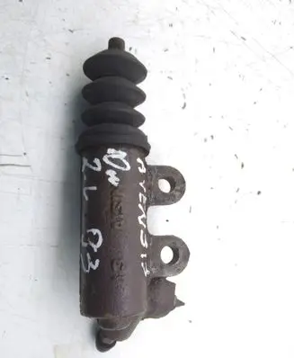 Clutch slave cylinder