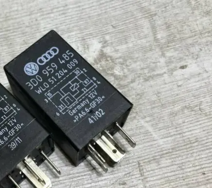 Audi A8 S8 D3 4E Other relay 3b0035731