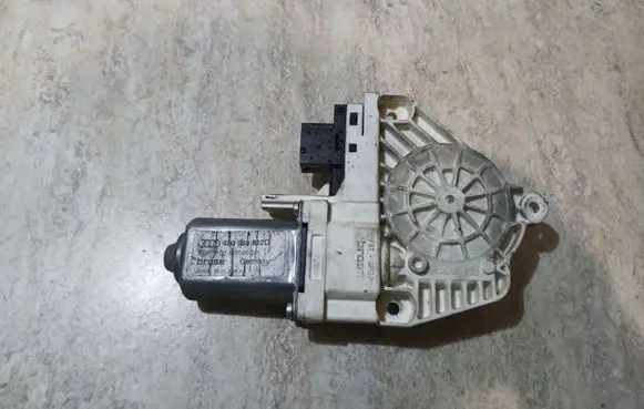 Audi A6 S6 C6 4F Front door window regulator motor 4F0959802D