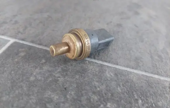 Coolant temperature sensor