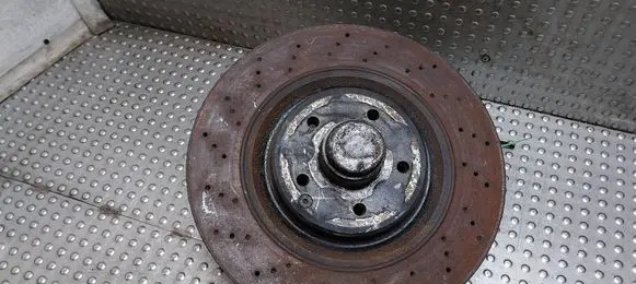 Mercedes-Benz C W203 Front wheel hub spindle knuckle 20901
