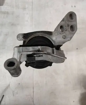Mazda 6 Engine mount bracket K1442 KD45 KD45K1442