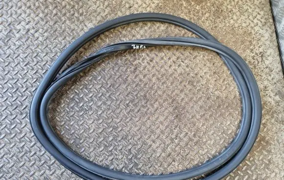 Volkswagen Tiguan Allspace Front door rubber seal 5NN867911