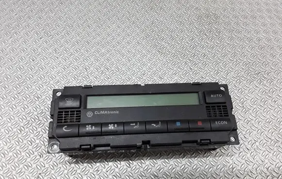 Volkswagen Golf IV Climate control unit