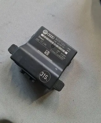 Volkswagen Golf V Other control units/modules 1K0907530H 1K0907951