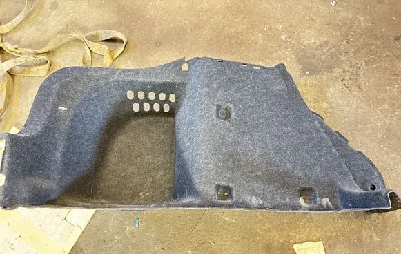 Skoda Octavia Mk3 (5E) Trunk/boot lower side trim panel 5E5867427N 5E5867427