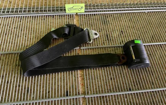 Mercedes-Benz G W460 Front seatbelt A4608605385 4608605385