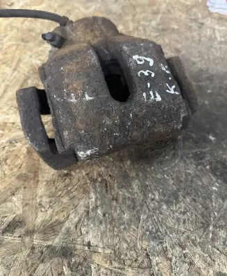 BMW 5 E39 Front brake caliper