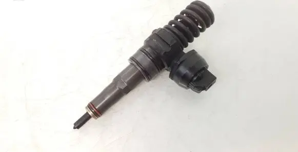 Skoda Octavia Mk2 (1Z) Fuel injector 038130073bn 0414720313