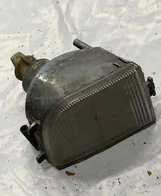 Volkswagen PASSAT B4 Front indicator light 3A0953155 85805111