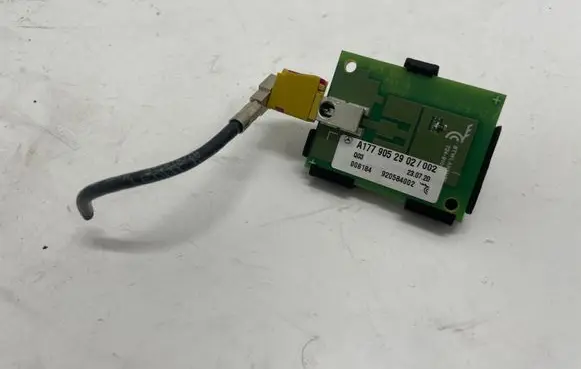 Mercedes-Benz GLA H247 Aerial antenna amplifier A1779052902