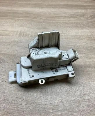 Ford Mondeo Mk III Rear door lock XS41A26412CG