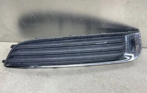 Opel Insignia A Front fog light trim/grill 13266030