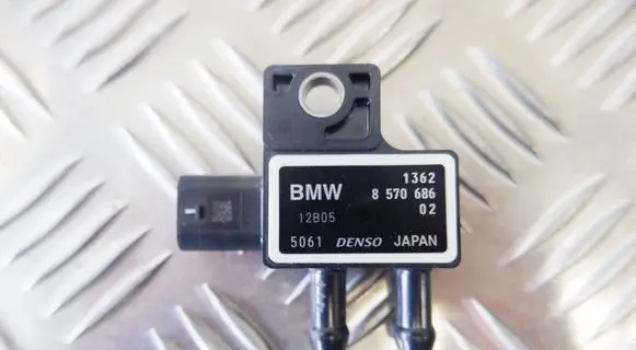 BMW X1 F48 F49 Exhaust gas pressure sensor 8570686