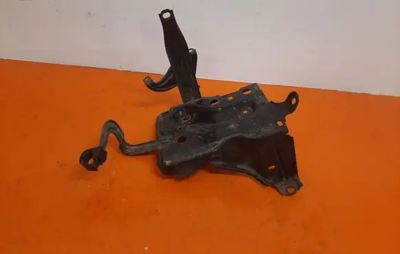 Toyota Yaris Battery box tray 