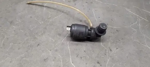 Alfa Romeo 33 Windscreen/windshield washer pump