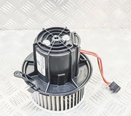 Mercedes-Benz E A207 Heater fan/blower V7825001