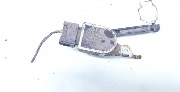 Headlight/headlamp level sensor