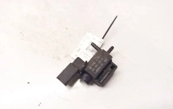 Volkswagen PASSAT B5.5 Turbo solenoid valve 037906283C