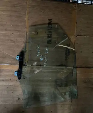 Honda Civic Rear door window glass