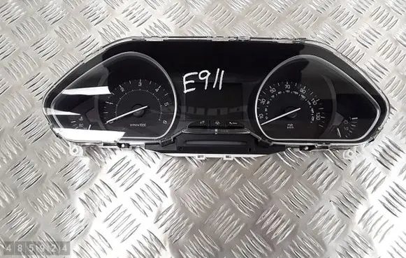 Peugeot 208 Speedometer (instrument cluster) 9800654580