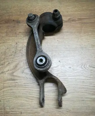 Audi A4 S4 B8 8K Lower shock absorber bracket 8K0413K