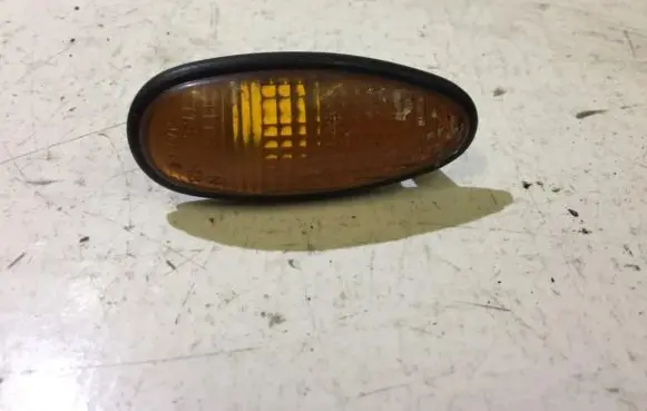 Mitsubishi Pajero Front fender indicator light MR109488