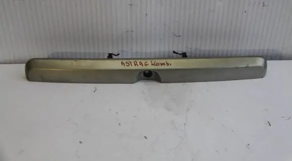 Opel Astra G Rear/tail light trim molding 8062860