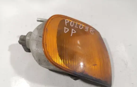 Volkswagen Polo III 6N 6N2 6NF Front indicator light 084411513RF