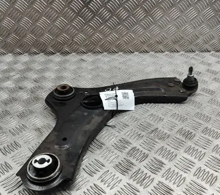 Nissan Juke II F16 Front lower control arm/wishbone 545009574R