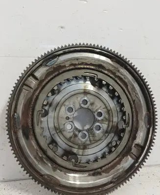 Volkswagen Golf VII Flywheel 04E105266